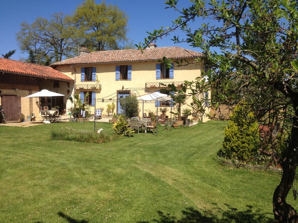 Domaine Le Chec Bed & Breakfast Saint-Ost Exterior photo