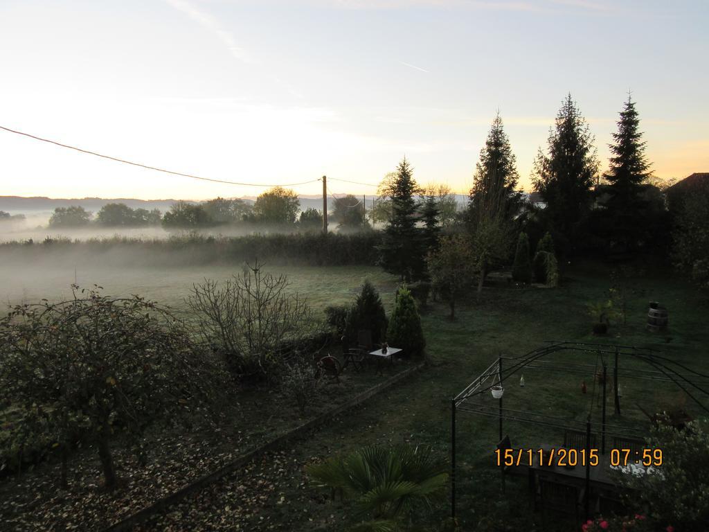 Domaine Le Chec Bed & Breakfast Saint-Ost Exterior photo